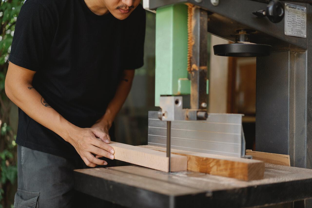 scie à ruban atelier bois