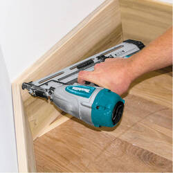 Cloueur pneumatiqe Makita AF635 (7)