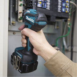 Mode visseuse - Perceuse visseuse sans fil MAKITA DDF083RFJ - 18 V Li-Ion 3 Ah