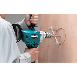 Utilisation perceuse de charpente makita DS4011